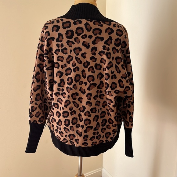 New! Tahari XS animal print open cardigan sweater. - Picture 3 of 9